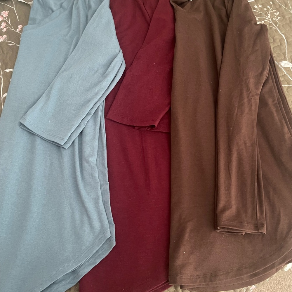 Zenana Outfitters Premium 3/4 Sleeve Tunic in Deep Burgundy and blue and 1 long